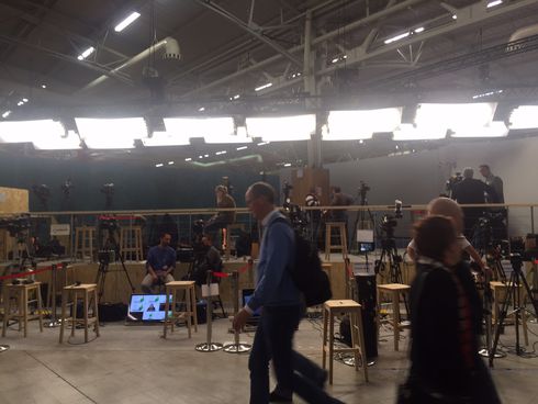 Journalisten warten auf eine der zahlreichen Pressekonferenzen des Weltklimagipfels (Foto: privat)